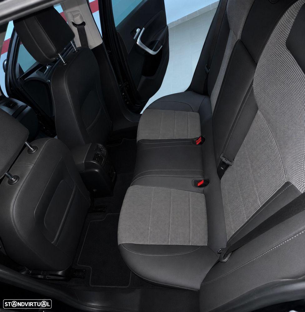 Lancia Ypsilon - 5