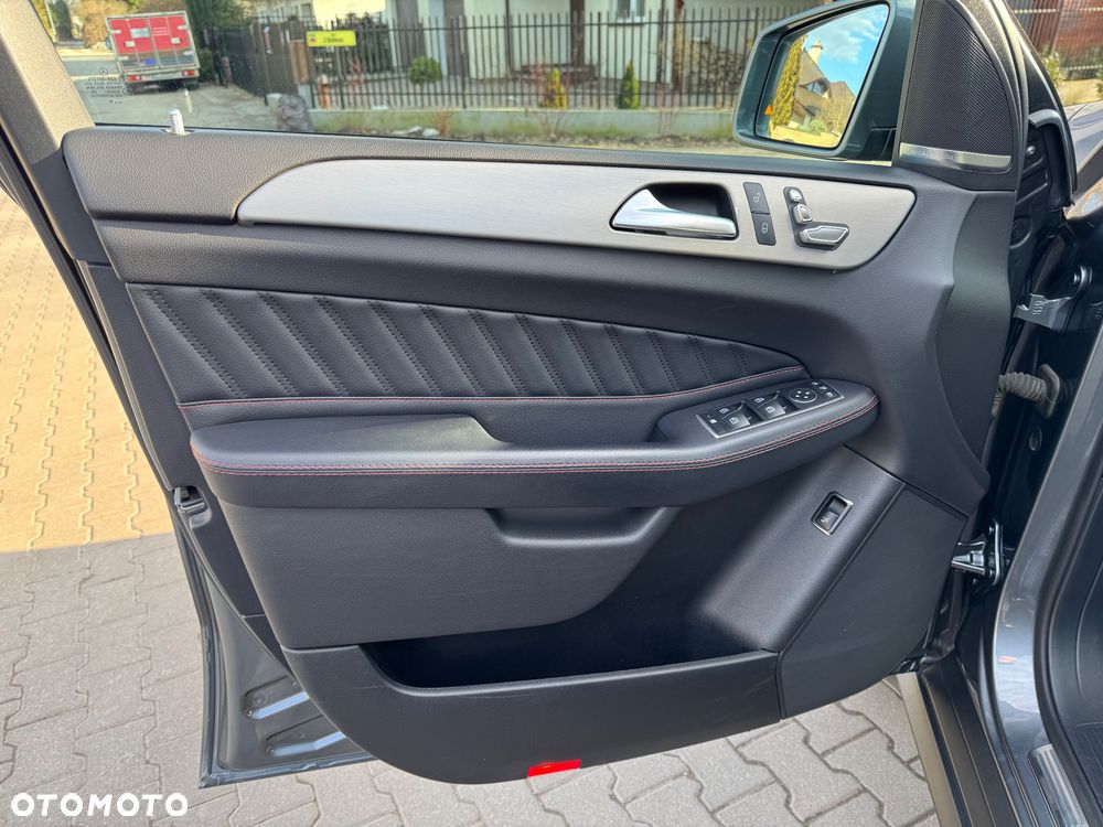 Mercedes-Benz GLE 400 4-Matic 9G-TRONIC - 23