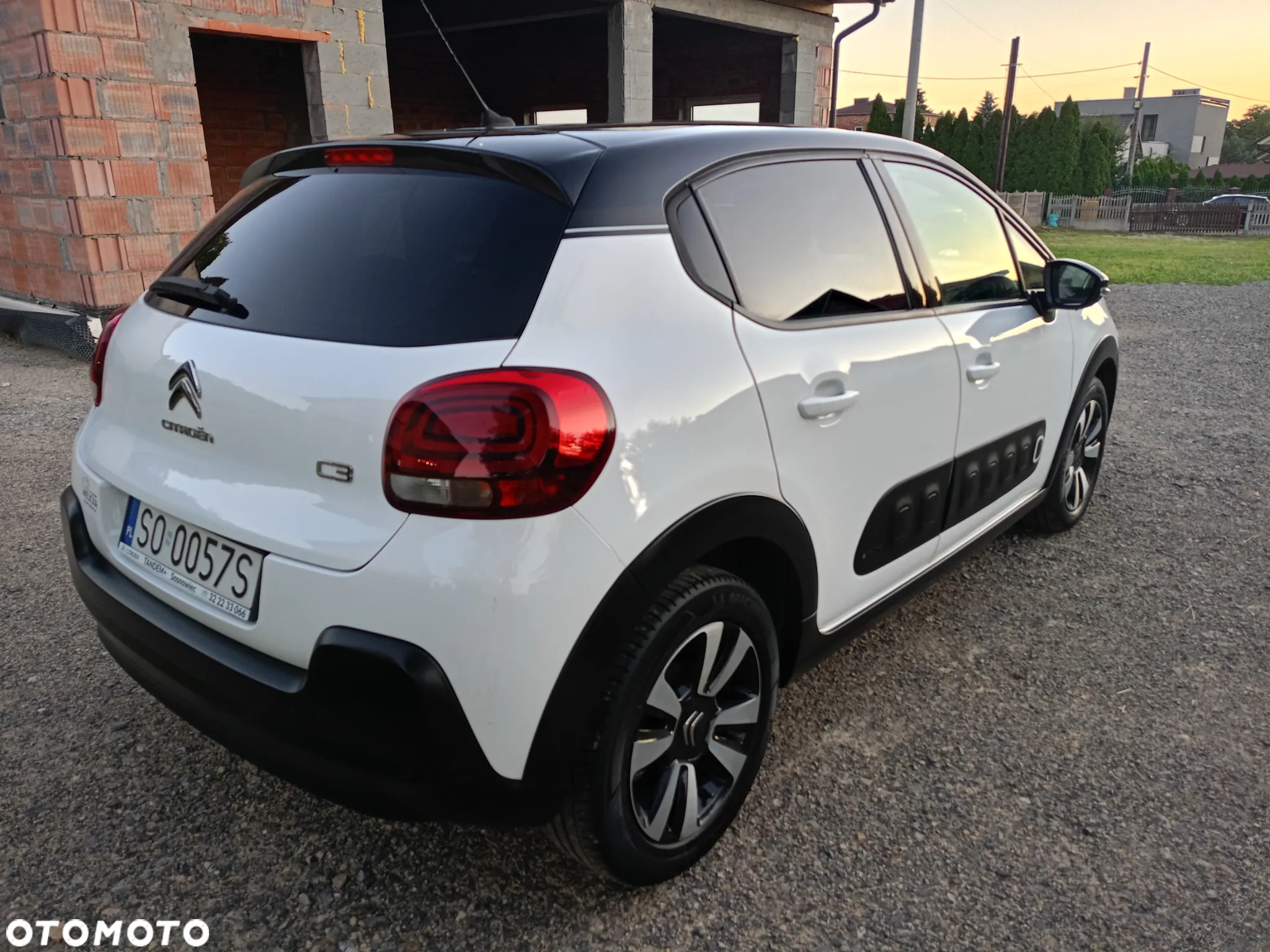Citroën C3 1.2 PureTech Shine - 4