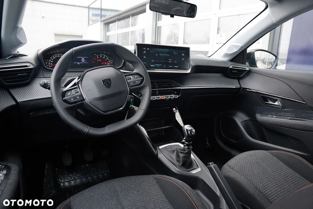 Peugeot 208 - 12