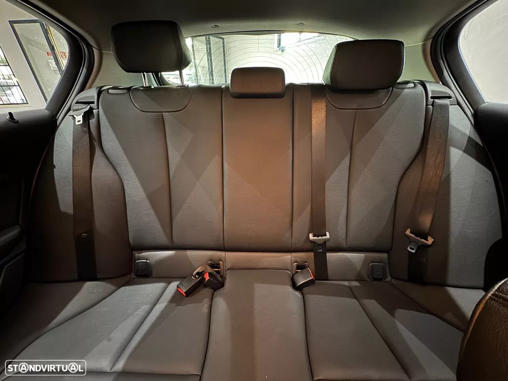 BMW 116 d Urban Line - 12