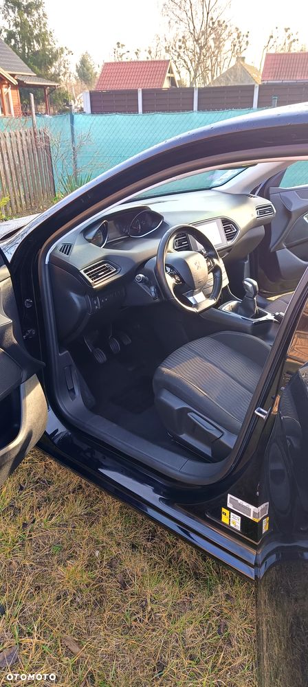 Peugeot 308 1.2 PureTech Access S&S - 11