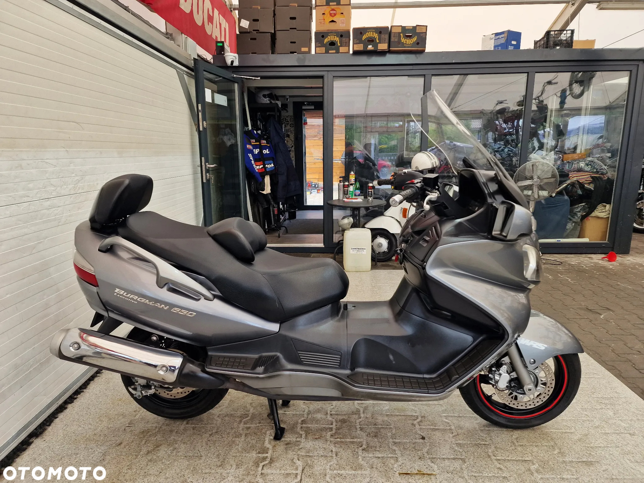 Suzuki Burgman - 15