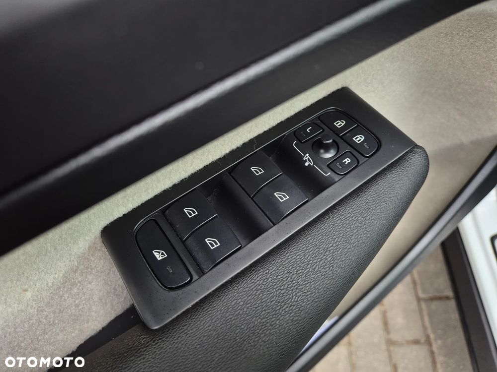 Volvo XC 40 D3 SCR Inscription - 16