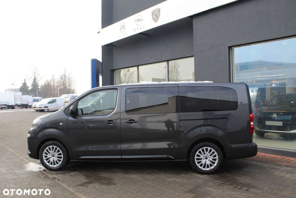 Peugeot Traveller - 12