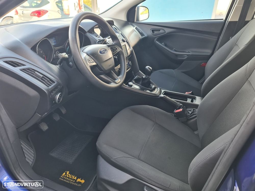 Ford Focus 1.0 SCTi Titanium - 6
