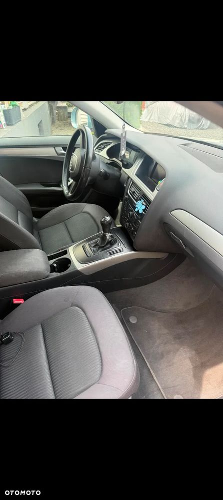 Audi A4 Avant - 6
