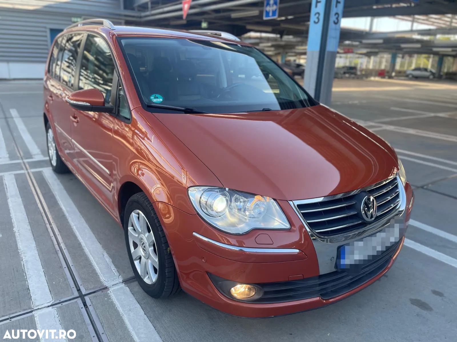 Volkswagen Touran 1.9 TDI DPF DSG United - 1