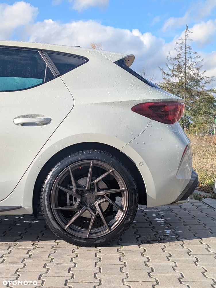 Cupra Leon 1.5 eTSI DSG - 34