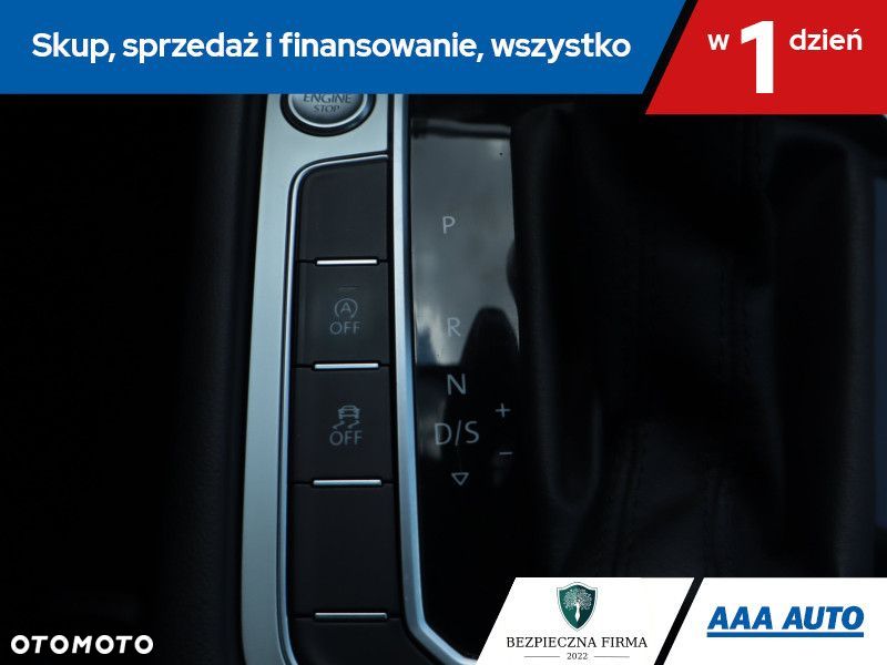 Volkswagen Passat - 18