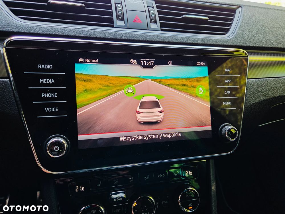 Skoda Superb 2.0 TDI SCR Sportline DSG - 27