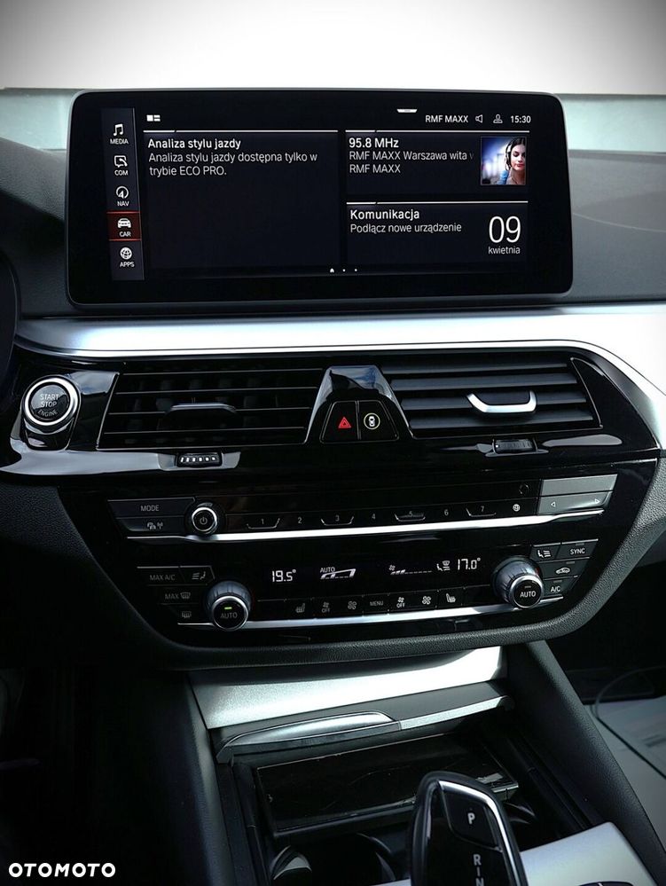 BMW Seria 5 520d xDrive mHEV - 24