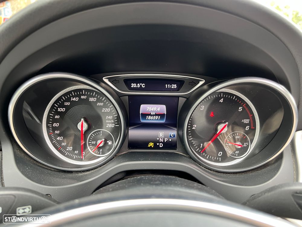 Mercedes-Benz CLA 180 d Shooting Brake AMG Line Aut. - 11