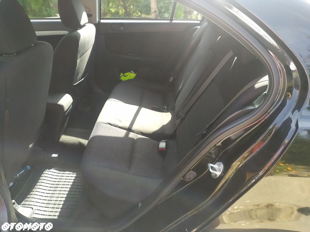 Mitsubishi Lancer 1.6 Inform - 13