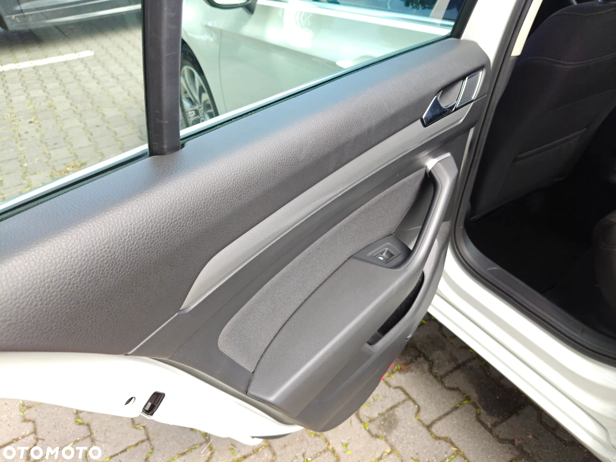 Volkswagen Passat 1.8 TSI BMT Comfortline DSG - 17