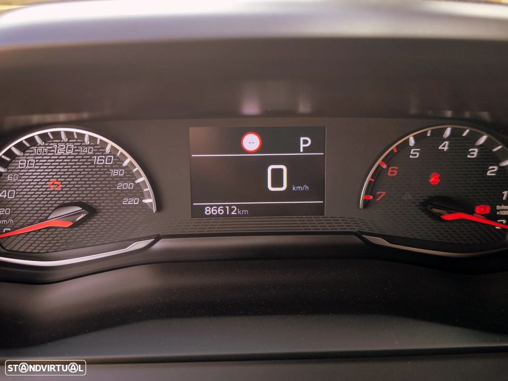 Peugeot 2008 PureTech 130 EAT8 Allure - 12