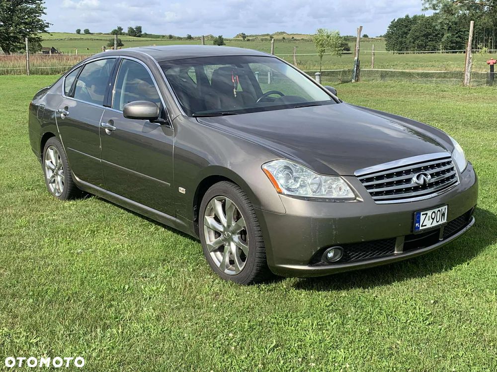 Infiniti M - 3