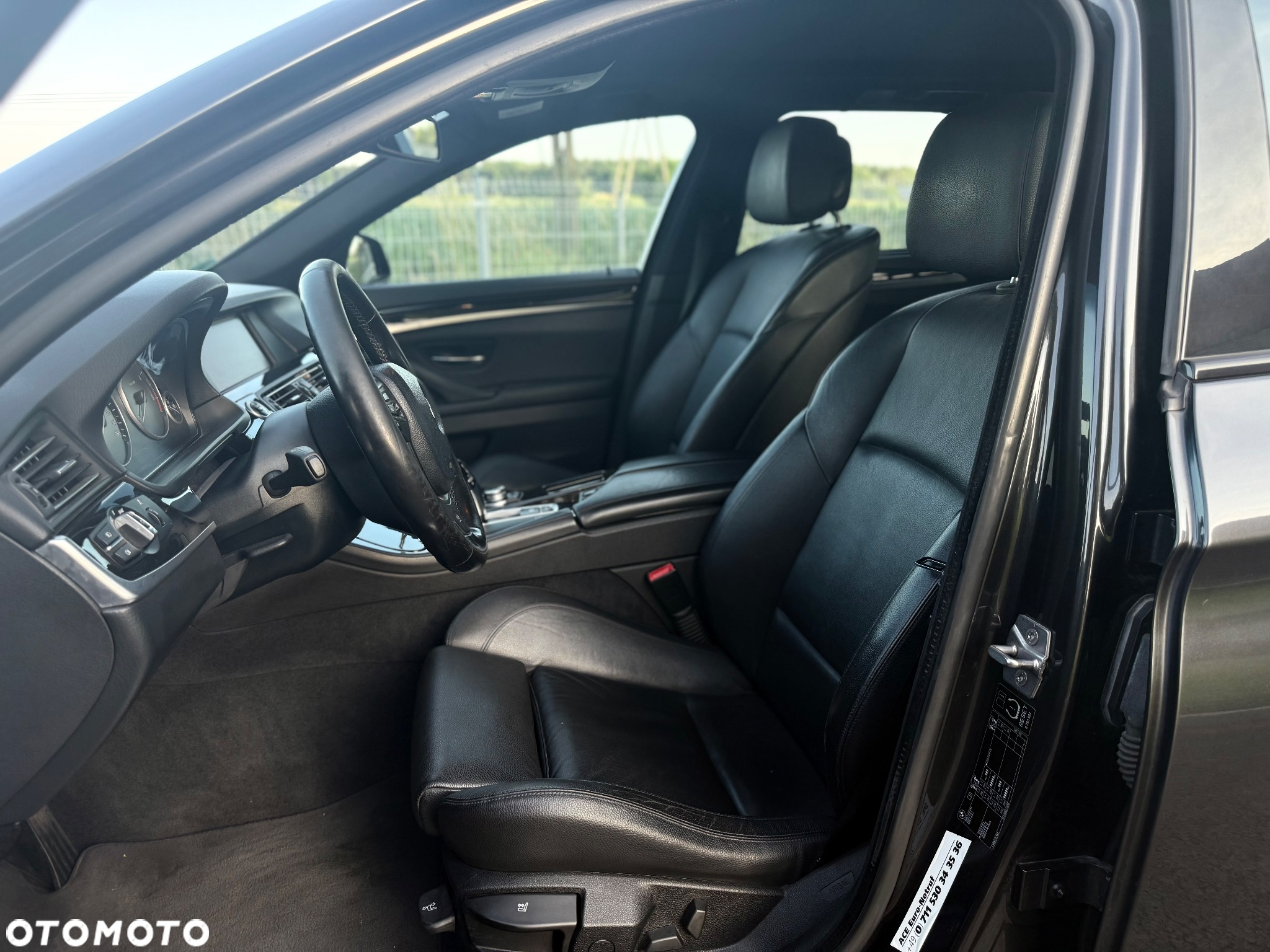 BMW Seria 5 525d Touring - 9
