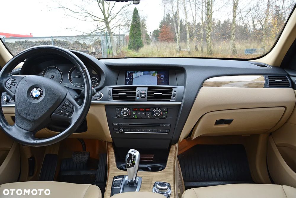 BMW X3 xDrive28i Sport-Aut Advantage - 24