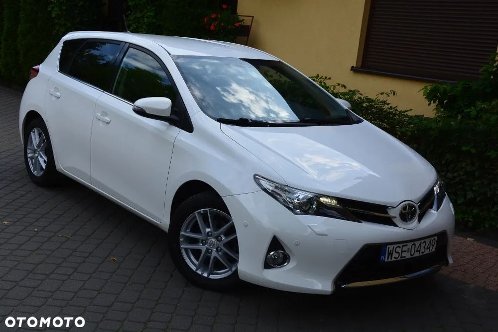 Toyota Auris 1.6 Premium Comfort - 19