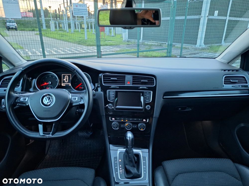 Volkswagen Golf - 29