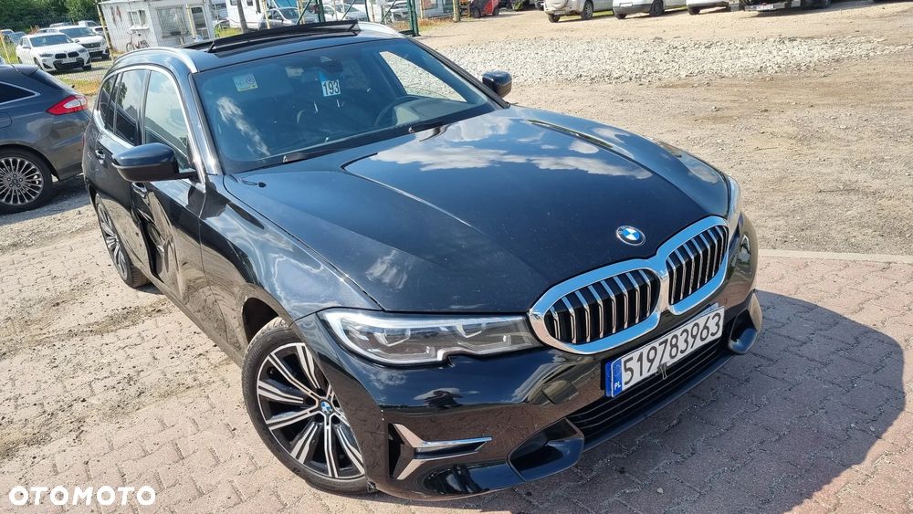 BMW Seria 3 320d Luxury Line Purity sport - 13