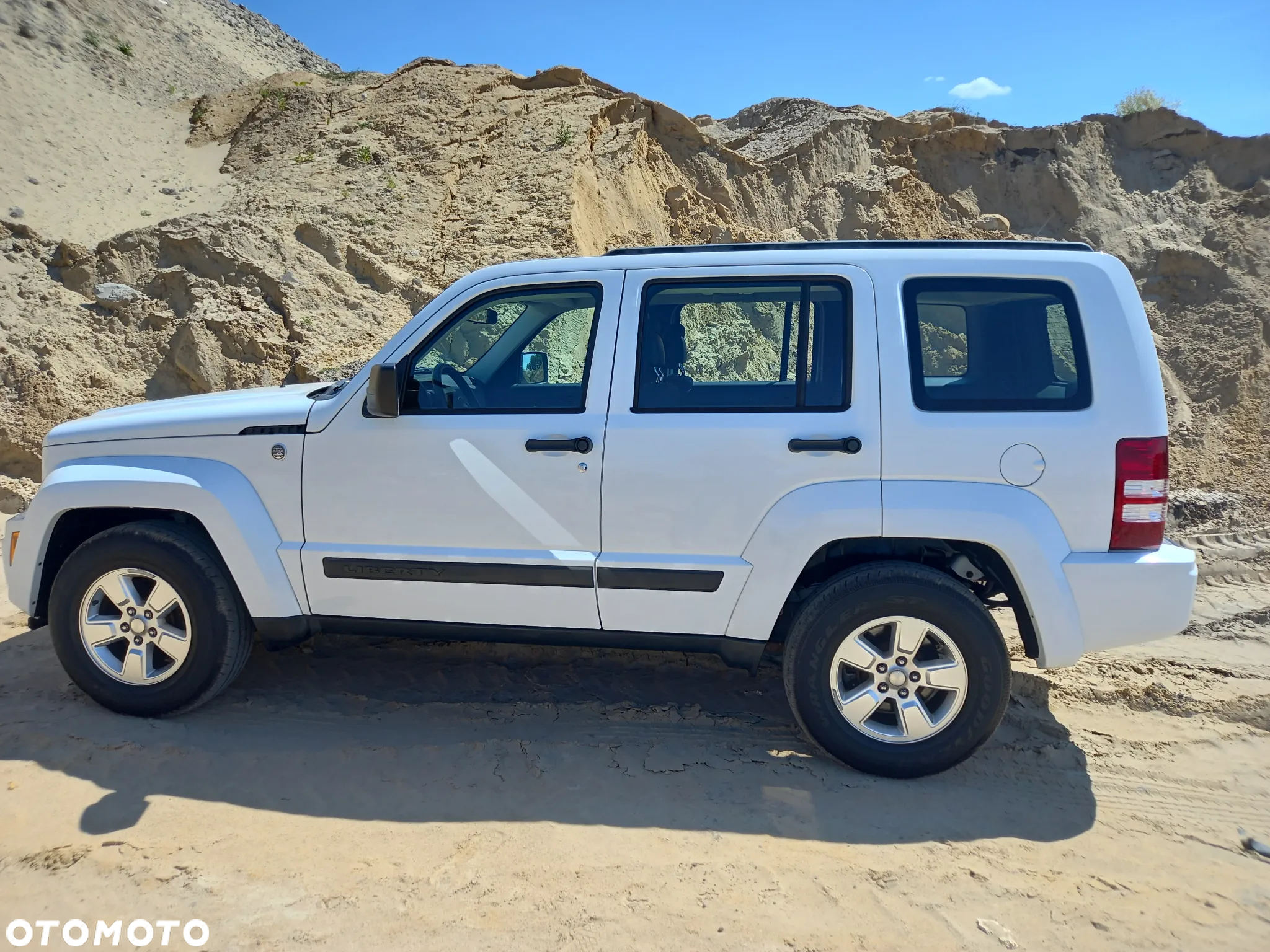 Jeep Liberty - 28