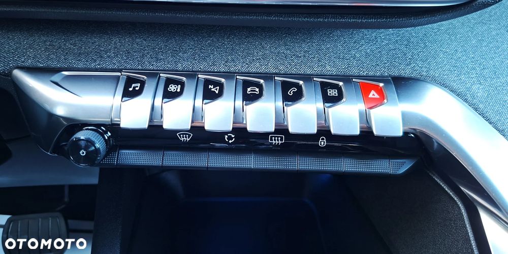 Peugeot 3008 BlueHDi 130 Stop & Start EAT8 Allure - 28