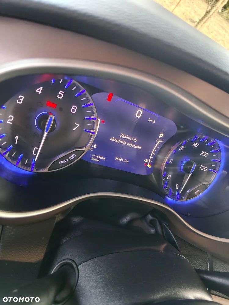 Chrysler Pacifica - 9
