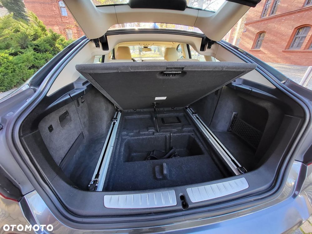 BMW 3GT 318d Luxury Line - 15