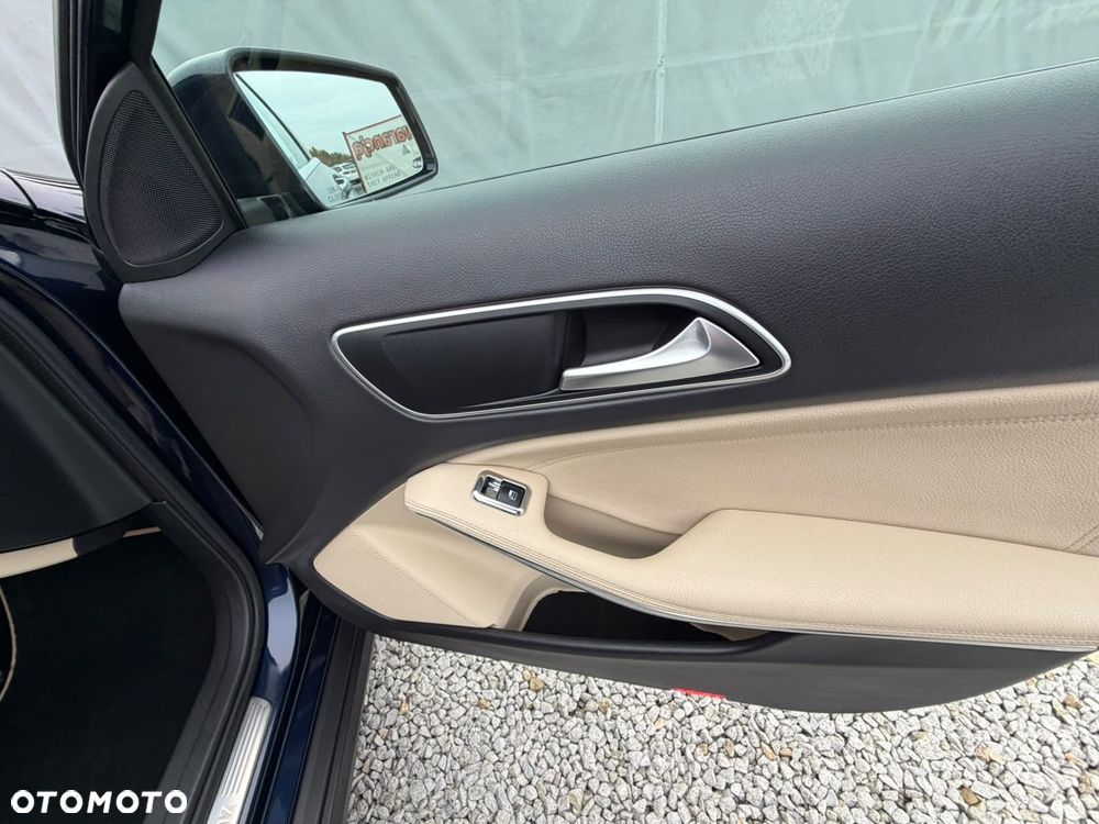 Mercedes-Benz GLA 250 7G-DCT Style - 28