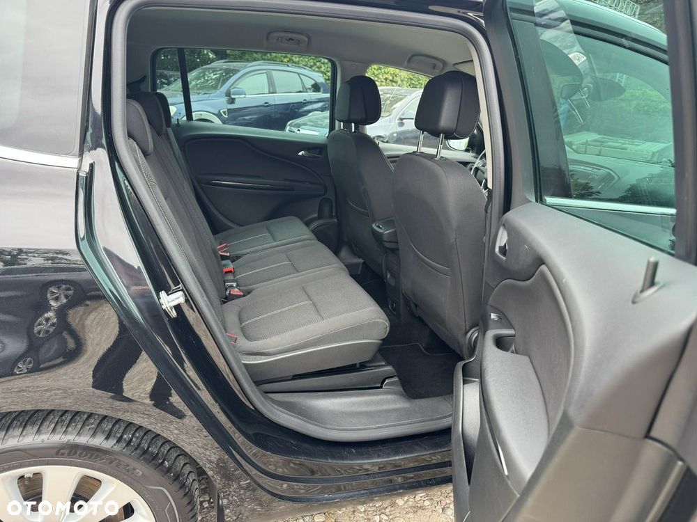 Opel Zafira - 16