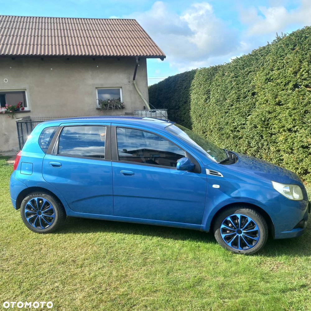 Chevrolet Aveo - 16