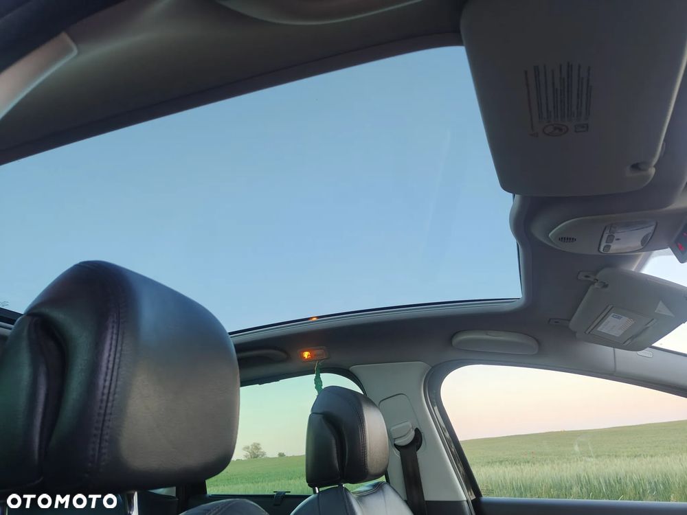 Peugeot 3008 HDi FAP 150 Roland Garros - 36