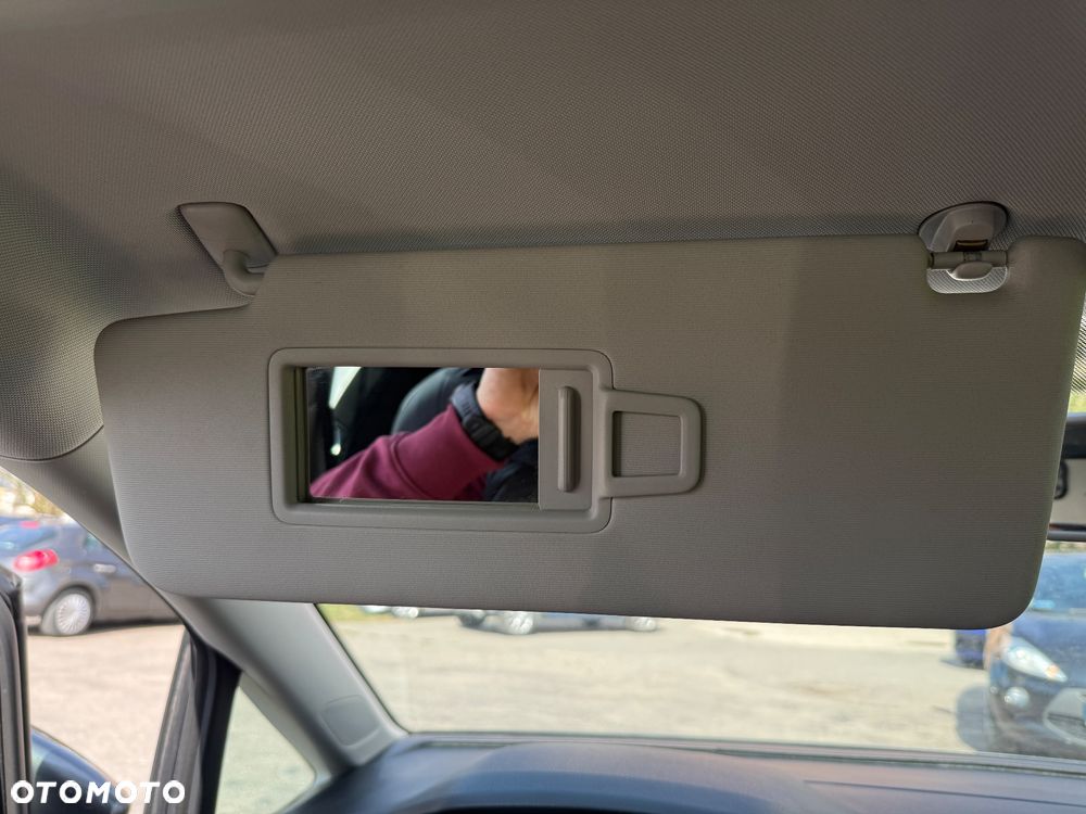 Volkswagen Touran - 22