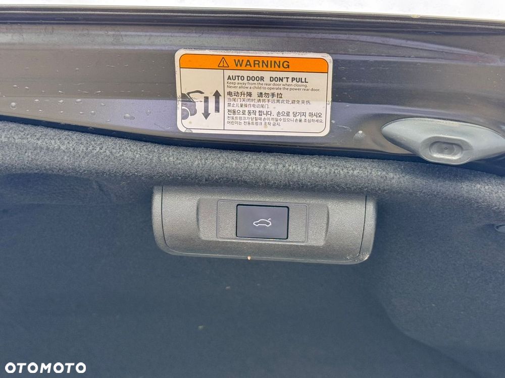 Toyota Camry 2.5 Hybrid Prestige CVT - 22