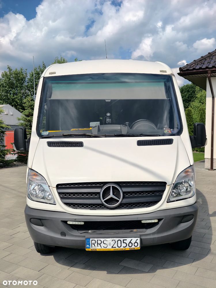 Mercedes-Benz Sprinter - 2