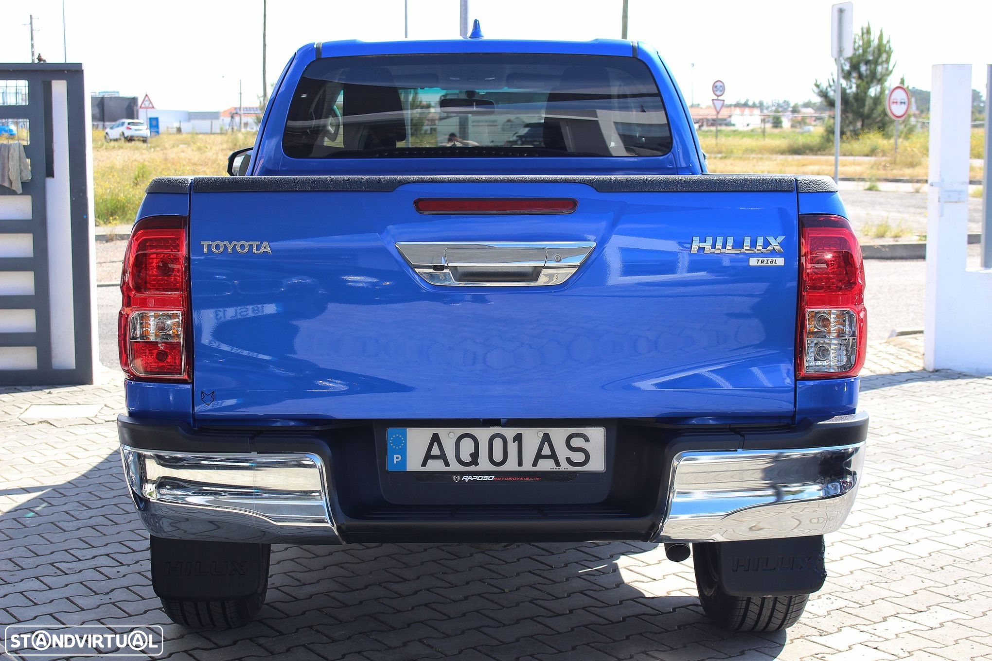 Toyota Hilux 2.4 D-4D 4WD Trial - 16