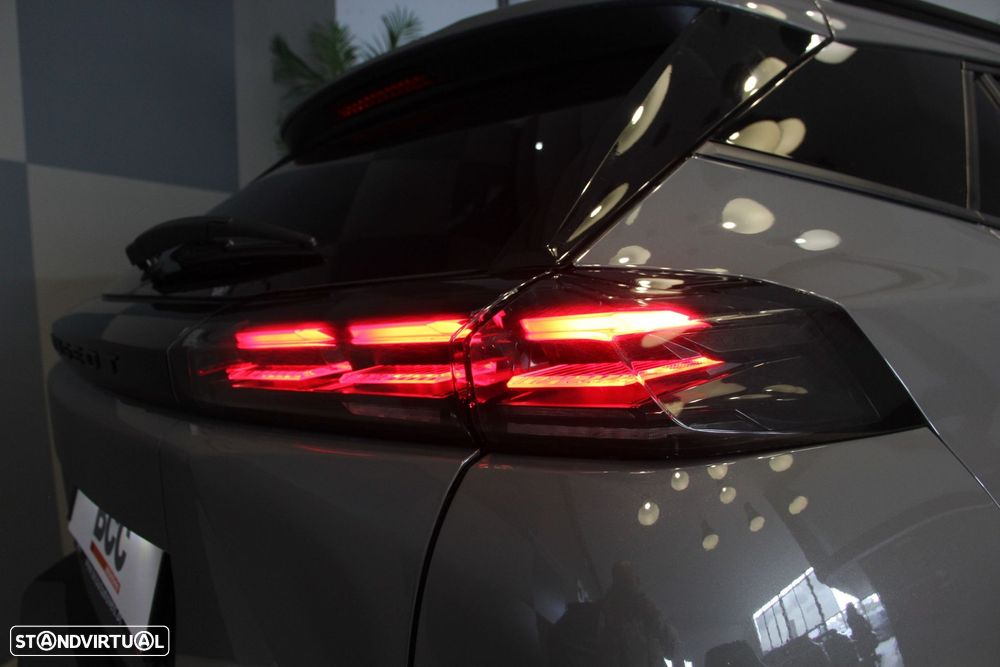Peugeot 2008 1.2 Hybrid Allure e-DCS6 - 6