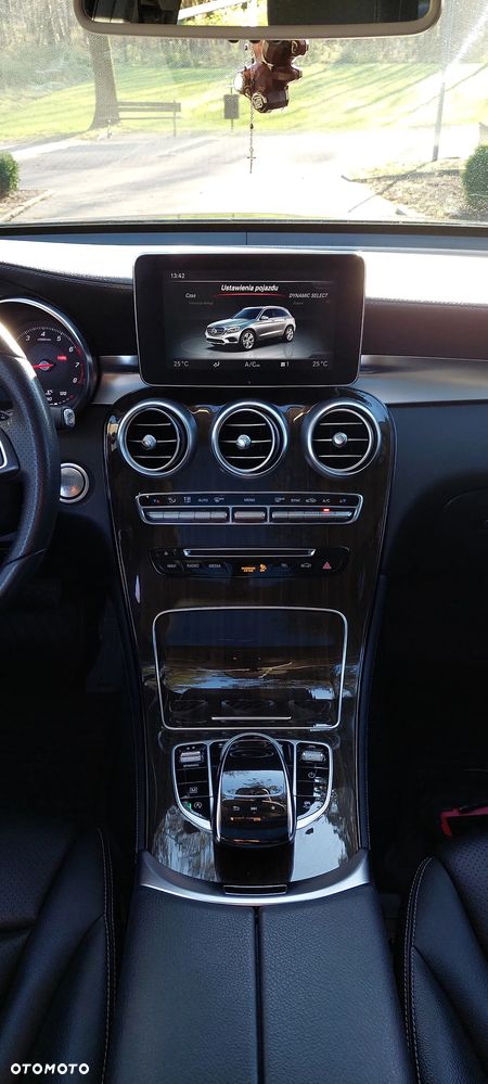 Mercedes-Benz GLC 300 4Matic 9G-TRONIC AMG Line - 10