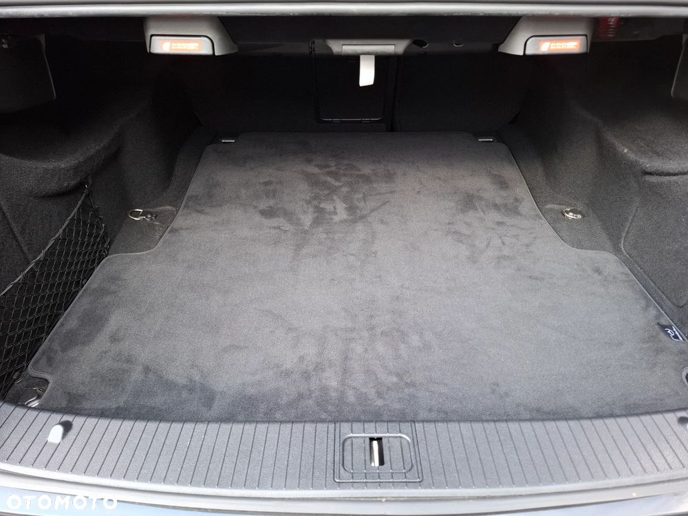 Mercedes-Benz Klasa E 63 AMG AMG Speedshift 7G-MCT - 13