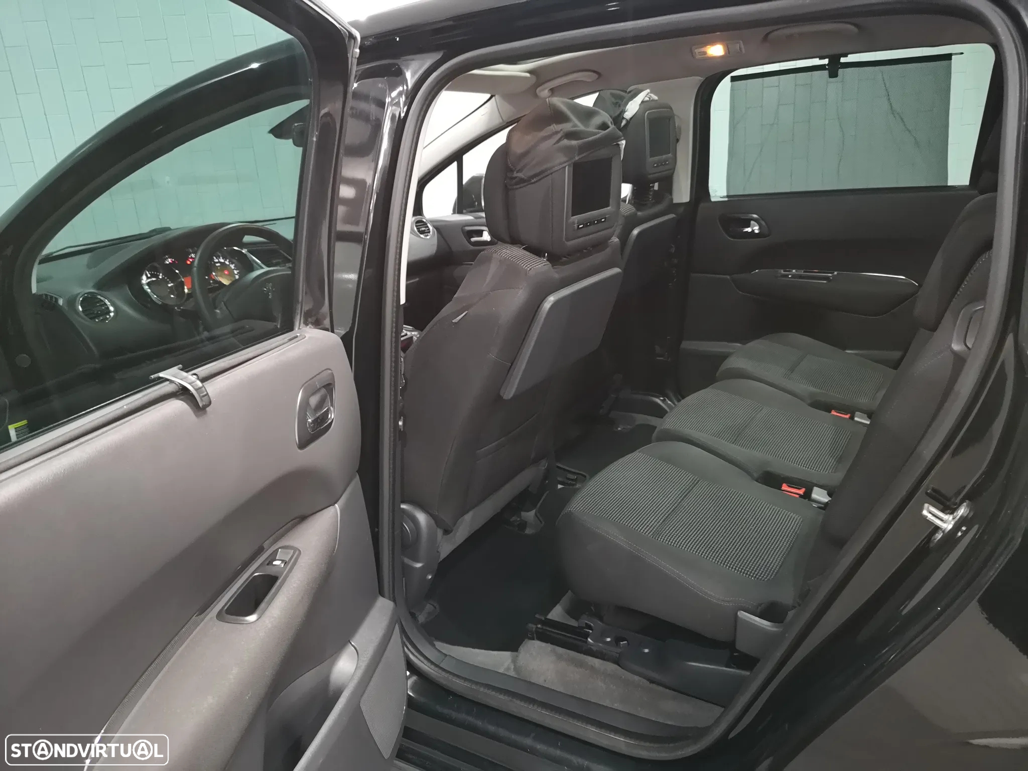 Peugeot 5008 1.6 HDi 7L Allure - 17