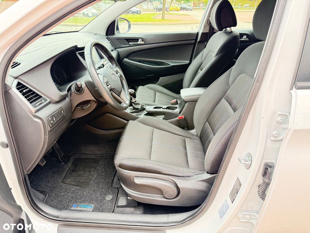 Hyundai Tucson blue 1.6 GDi 2WD Navi - 11