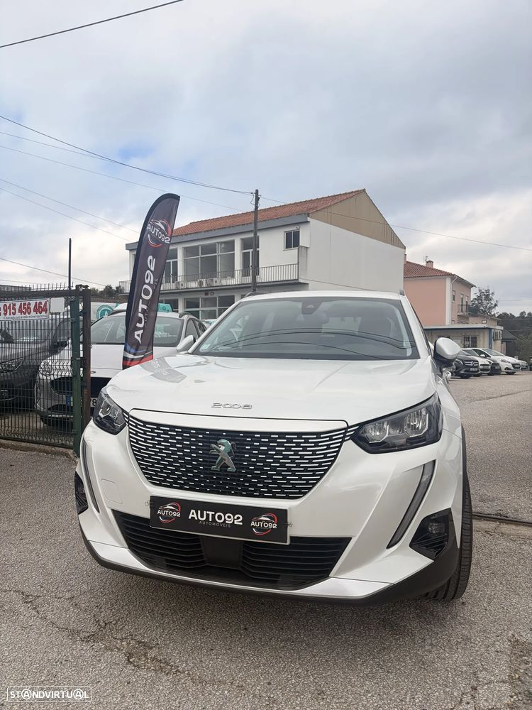 Peugeot e-2008 Allure - 1