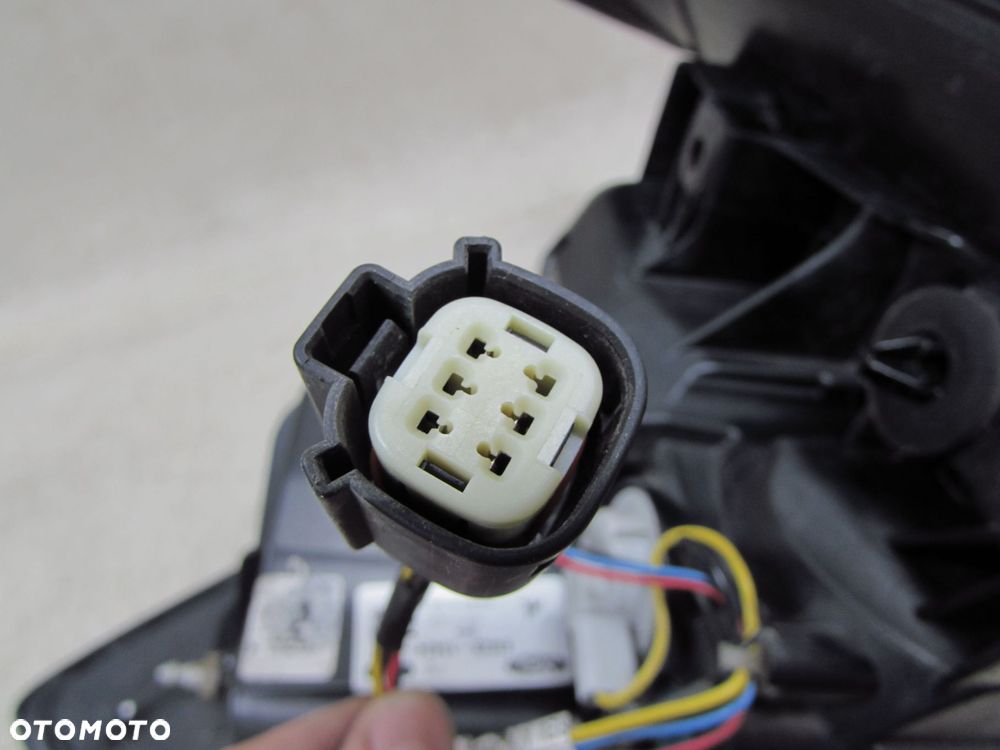 FORD GALAXY MK4 15-23 LAMPA TYL TYLNA PRAWA BLOTNIKA EM2B-13404-AF USZKODZONA - 9