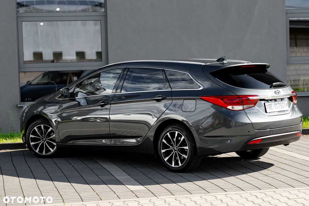Hyundai i40 Kombi 1.7 CRDi DCT Premium - 16
