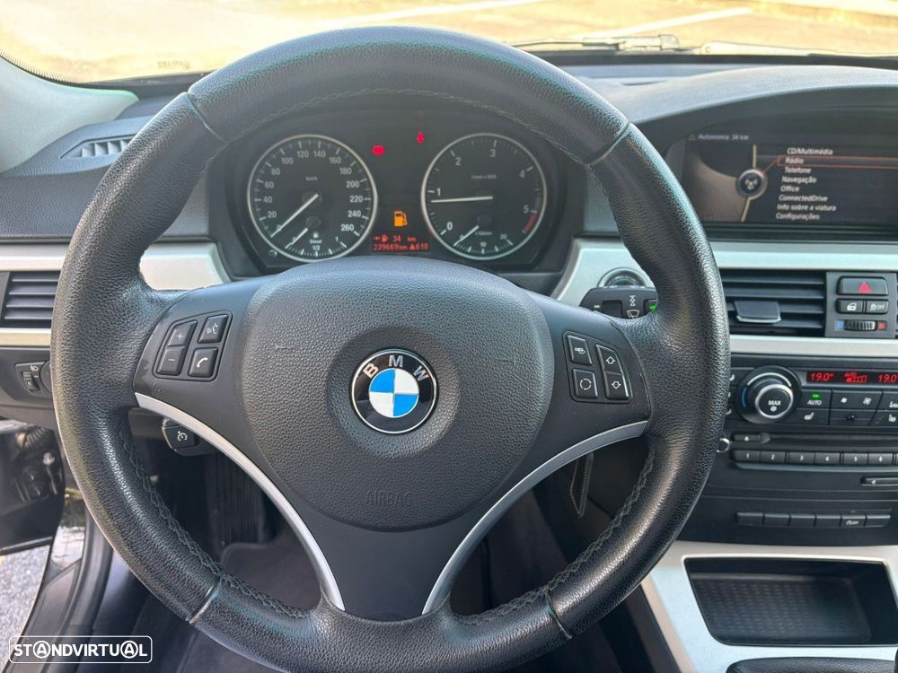 BMW 320 d Touring Navigation - 14