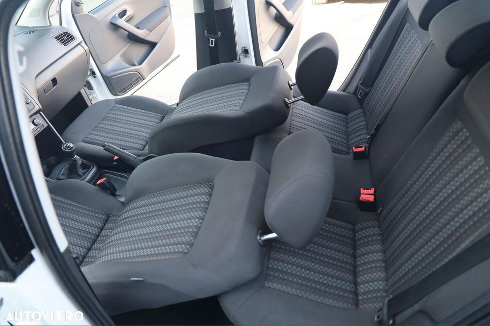 Volkswagen Polo 1.4 TDI (Blue Motion Technology) Comfortline - 22