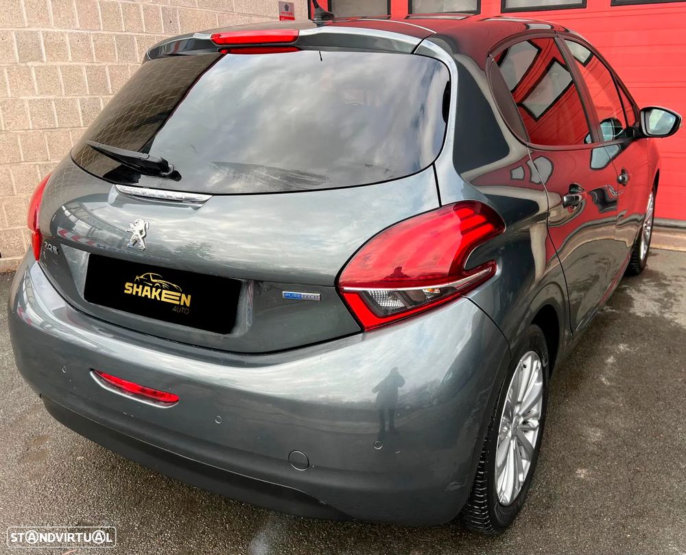 Peugeot 208 82 PureTech Style - 3