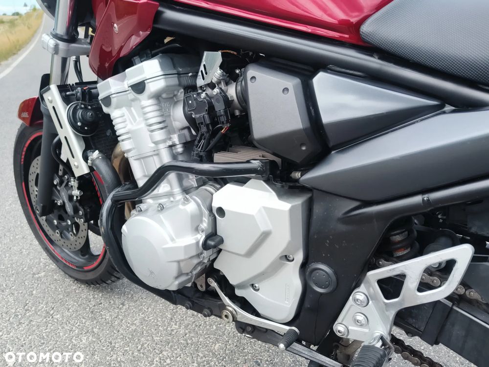 Suzuki Bandit - 32